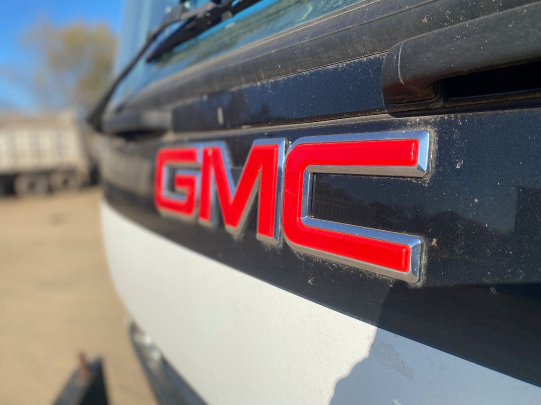 2004 GMC T7500 - Image 14